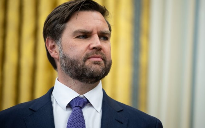 В США совершено нападение на дом Вэнса