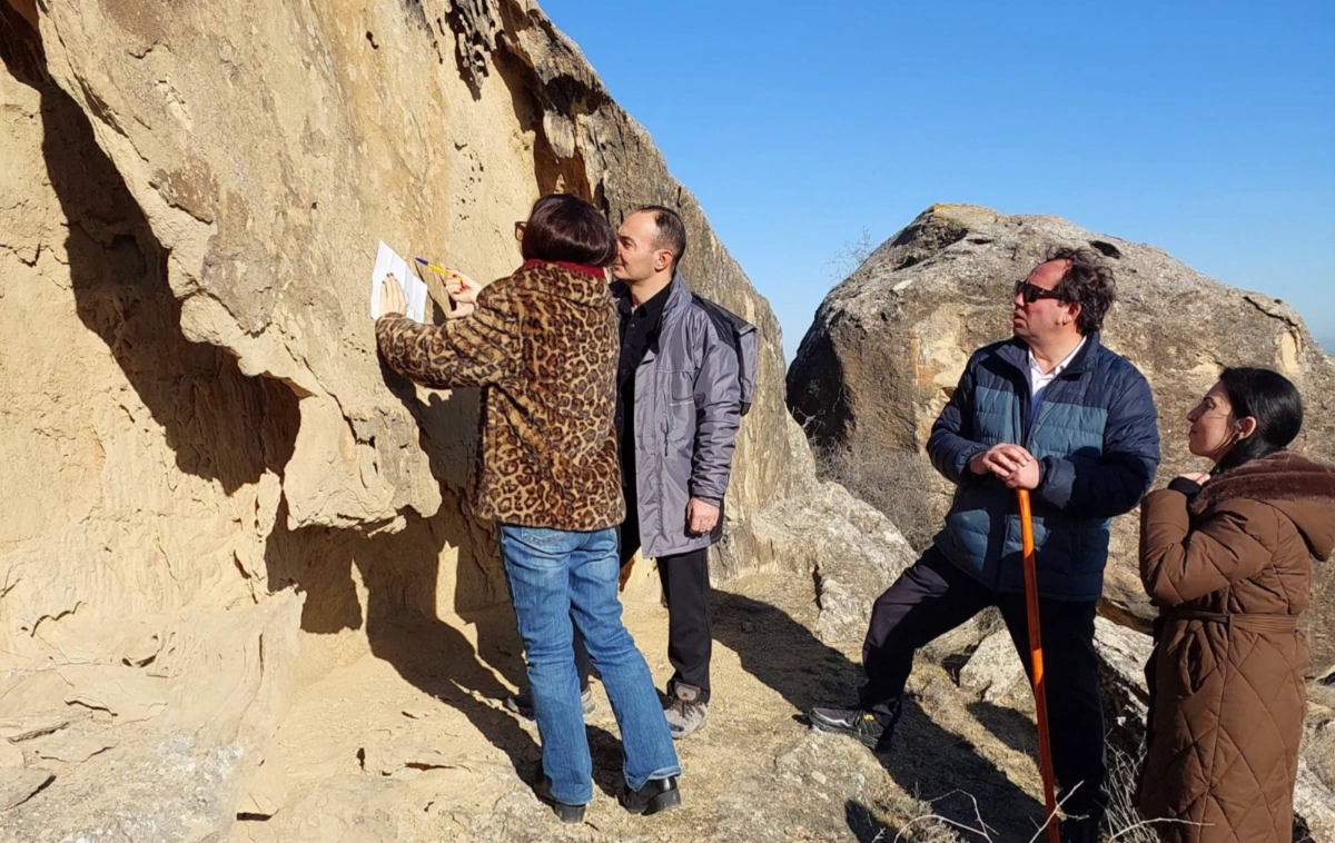 Qobustan qoruğunda yeni qayaüstü təsvir aşkarlanıb - FOTO