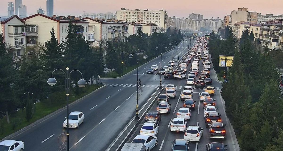 Paytaxtın sıxlıq müşahidə olunan küçələri