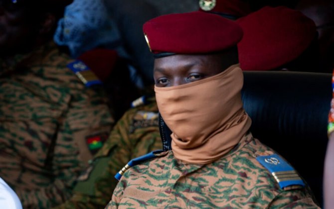 Bu ölkə prezidentinə qarşı sui-qəsd cəhdinin qarşısı alındı