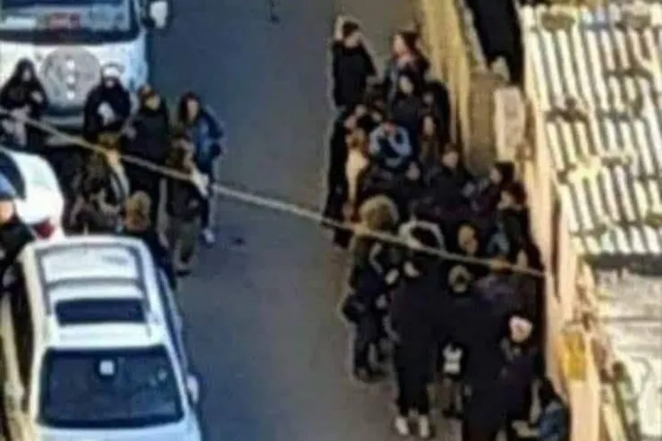 Bakıda falçının qapısında İZDİHAM