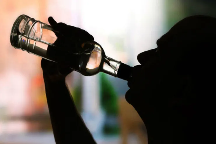 Bakıda kişi spirtli içkidən zəhərlənib öldü