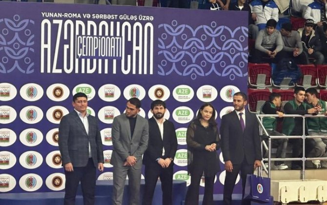 Veteran güləşçilər mükafatlandırıldılar