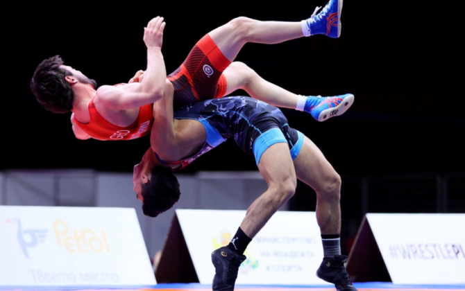 Güləş üzrə Azərbaycan çempionatında ikinci günün finalçıları müəyyənləşib