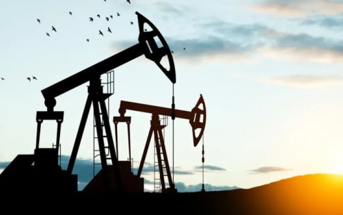 Нефть продолжает дорожать после скачка цен на 3% накануне