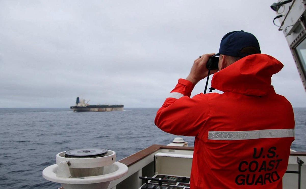 KİV: ABŞ ordusu Atlantik okeanında neft tankerlərini təqib edir