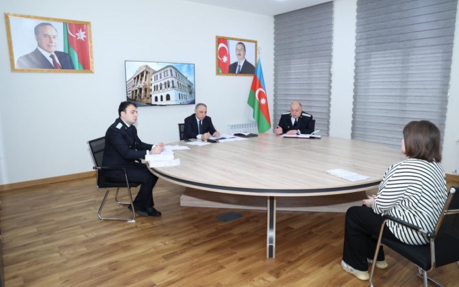 Baş prokuror Pirallahıda vətəndaşları qəbul edib - FOTO