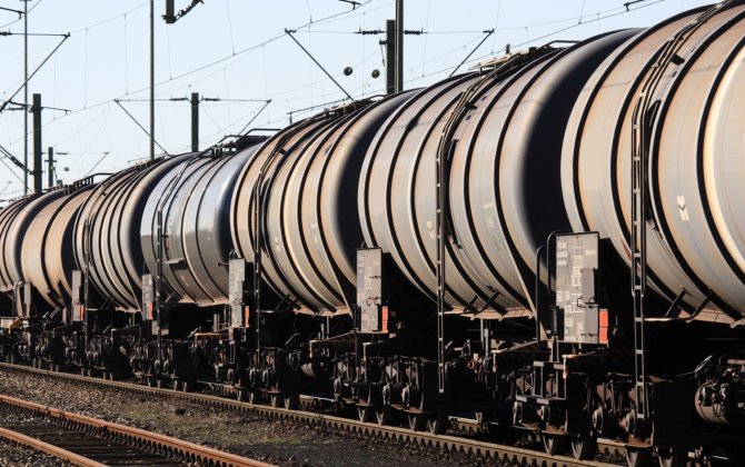 Азербайджан отправил в Армению вторую партию нефтепродуктов