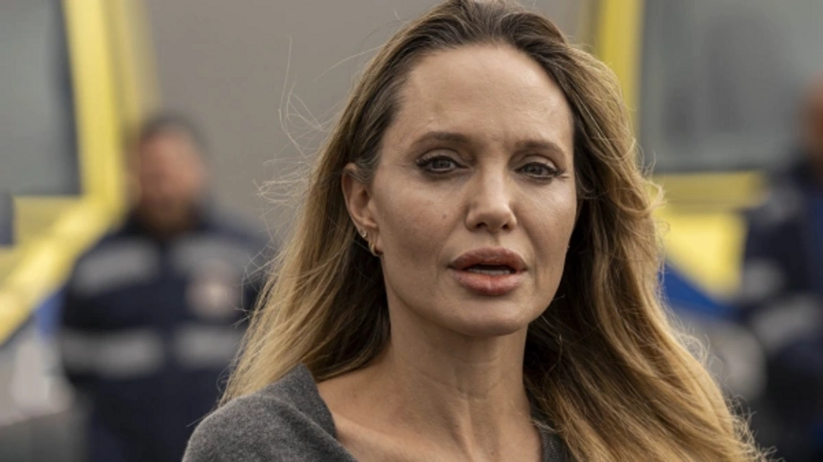 Ancelina Colinin səhhəti pisləşib: Məşhur aktrisaya övladları qulluq edirlər