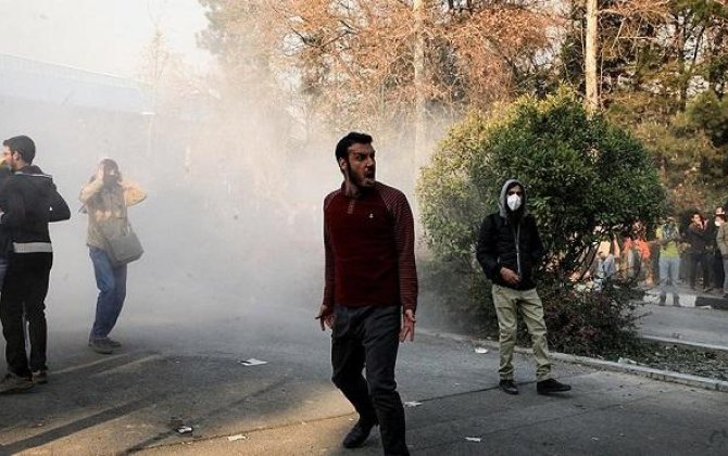 Протесты в Иране: число погибших достигло 65