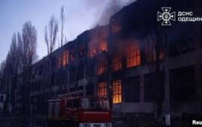 В Украине сотни тысяч потребителей остались без света после ударов РФ