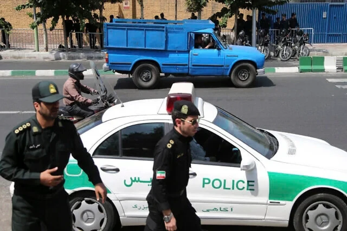 İranda etirazlarda daha bir polis əməkdaşı öldürülüb