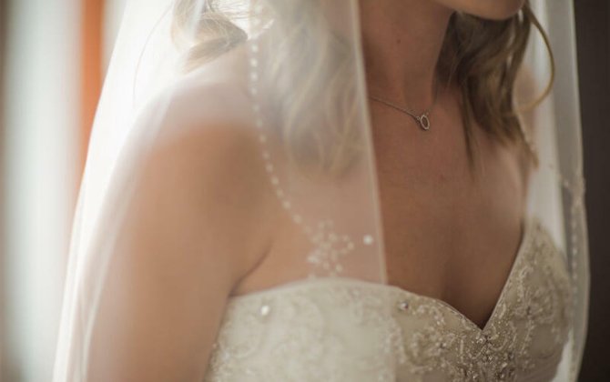 Toy günü atanın gəlinə hərəkəti müzakirə yaratdı - VİDEO