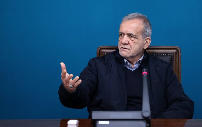 Граждане Ирана не должны позволять зачинщикам беспорядков нарушать общественный порядок - Пезешкиан