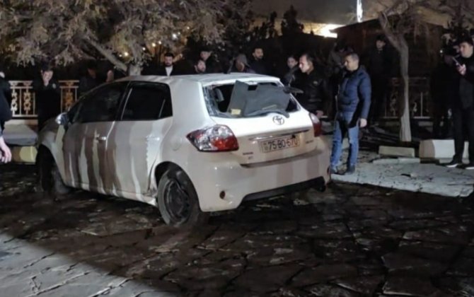 В Нахчыване автомобиль потерял управление и опрокинулся