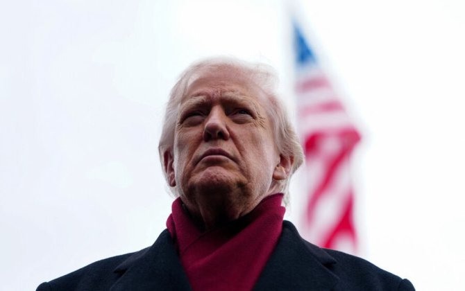 Tramp özünü Venesuelanın müvəqqəti prezidenti 