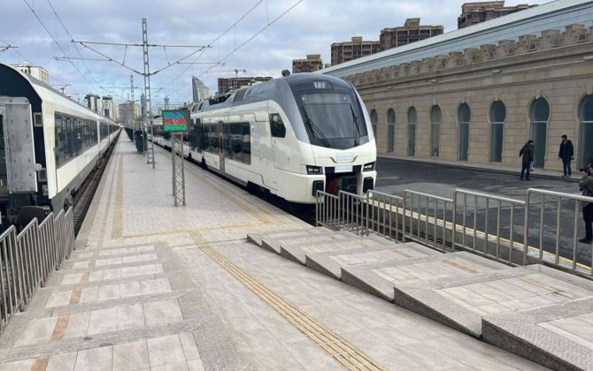 Azərbaycanda yeni qatar reysi istifadəyə verildi