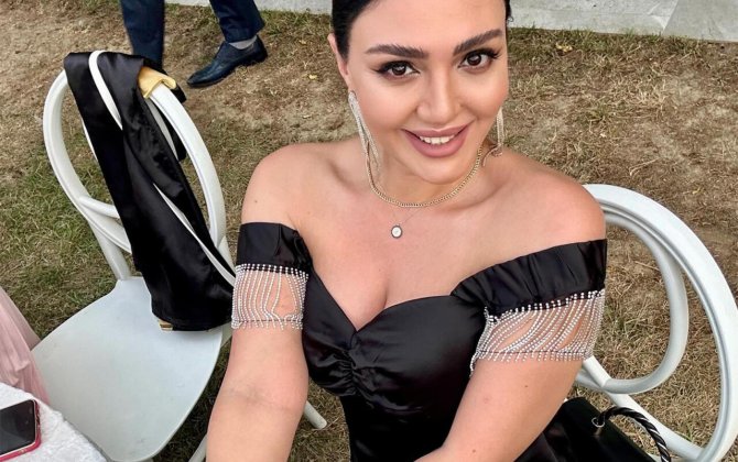 Tolik efirə yığıb məşhur müğənnini geyiminə görə BİABIR ETDİ - VİDEO