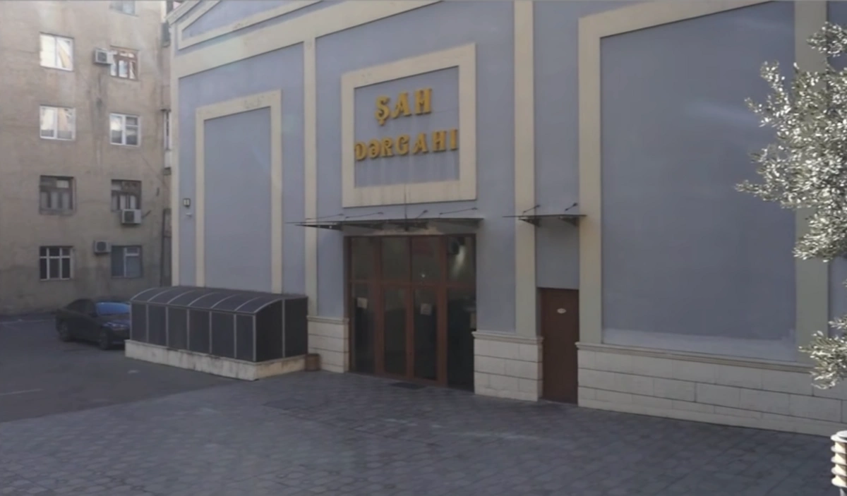 Paytaxtda sakinlər həyətlərindəki mərasim evindən şikayət etdilər: 