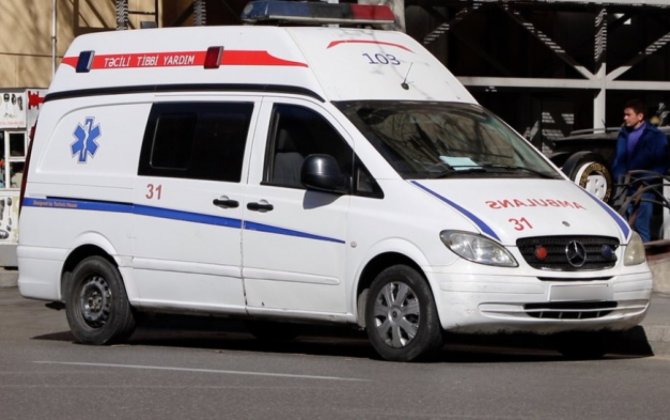 Cəlilabadda motosiklet təcili yardım maşınına çırpıldı - Xəsarət alanlar var