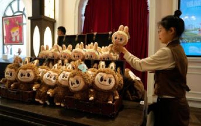 В Китае стала популярной бракованная плюшевая лошадка