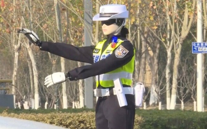 Çində robot yol polisləri fəaliyyətə başladı