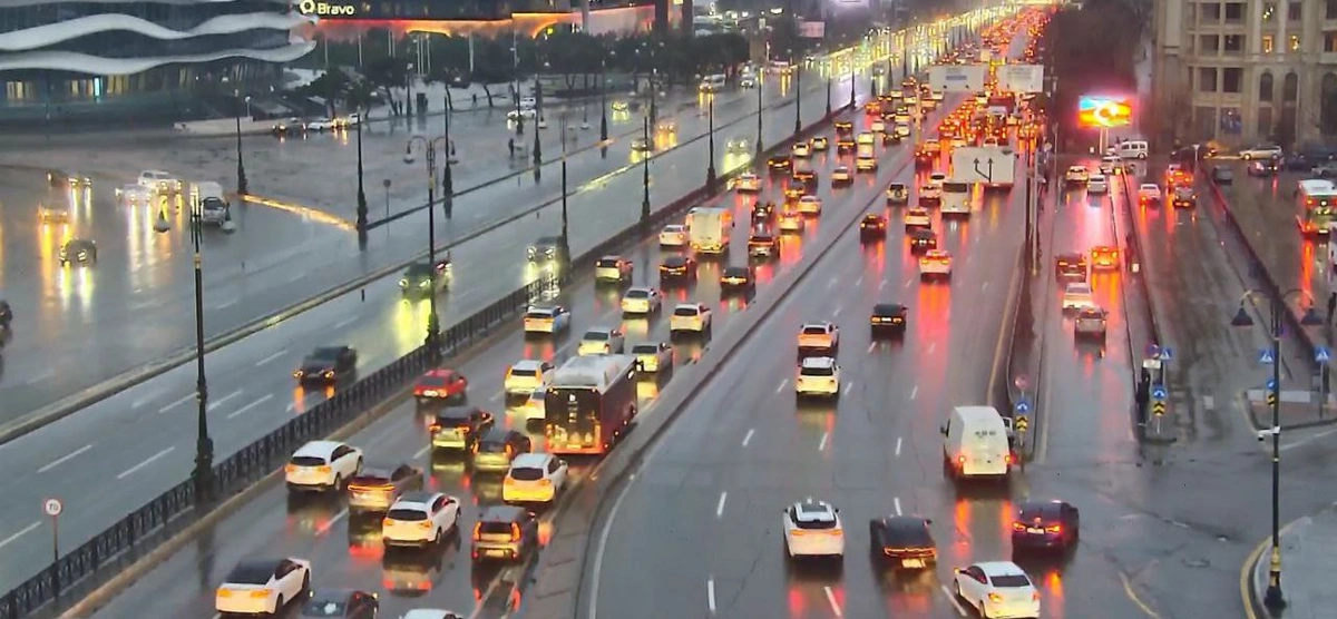 Paytaxtın bu küçələrində sıxlıq var - SİYAHI