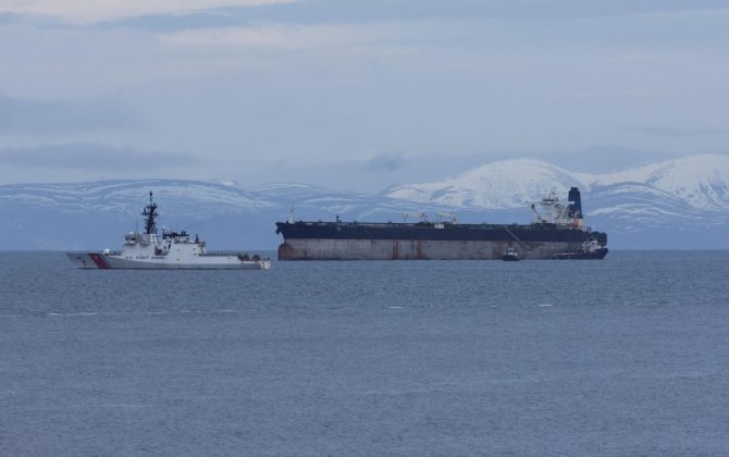 Britaniya Rusiyanın “kölgə donanması”na məxsus neft hesabına Kiyevi maliyyələşdirmək niyyətindədir