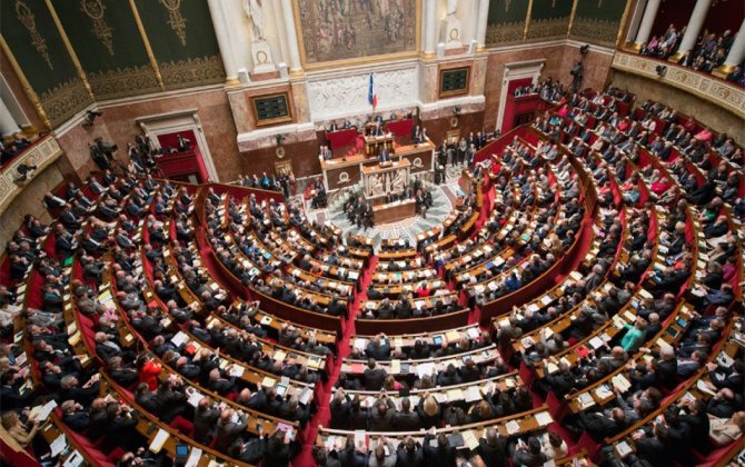 Fransa parlamenti hökumətə etimadsızlıqla bağlı ikinci qətnaməni rədd edib