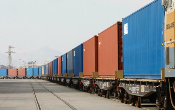 АЖД принял около 400 блок-поездов в 2025 году