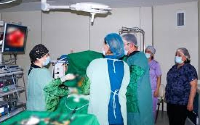 TƏBİB расширяет применение высокотехнологичных хирургических услуг в региональных больницах