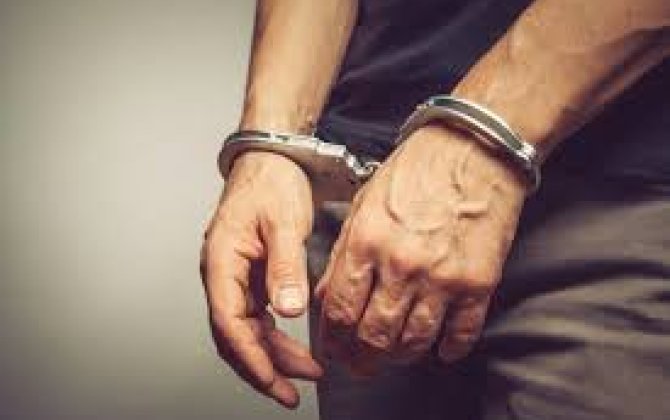 В Баку пять человек задержаны по подозрению в краже