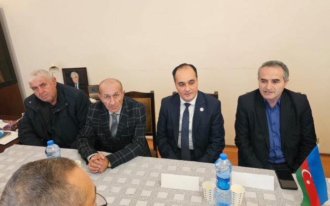 Ədalət Partiyasında “Yeni dünya düzənində Türk dövlətlərinin yeri və rolu” mövzusunda dəyirmi masa keçirildi - FOTOLAR