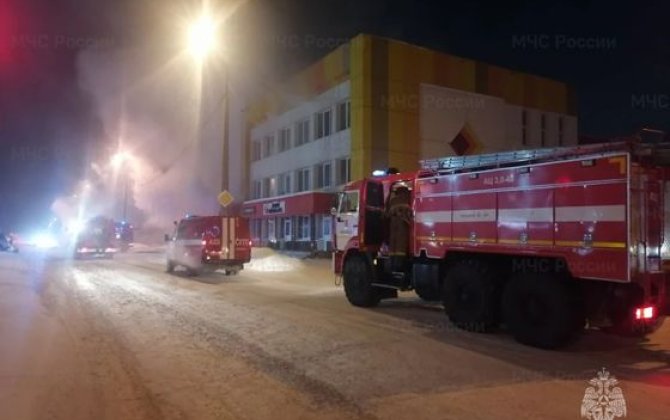 В Иркутской области РФ горит торгововый центр