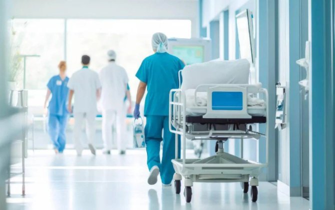 Gəncədə xəstəxanaya çatdırılan qadın ölüb