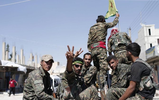 Части сирийской армии вступили в Табку, окружив силы боевиков