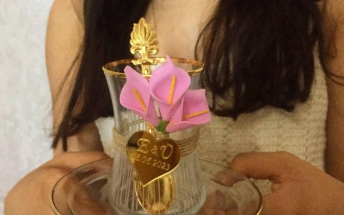 Azərbaycanlı bloger kanadalı sevgilisi ilə NİŞANLANDI - VİDEO