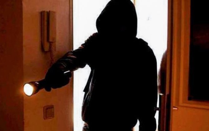 Paytaxtda evlərdən oğurluq edən şəxs saxlanılıb