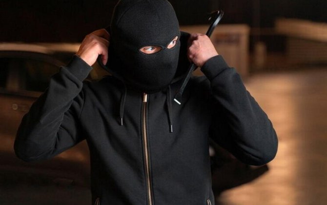 Ofisdən oğurluq edənlər saxlanılıb