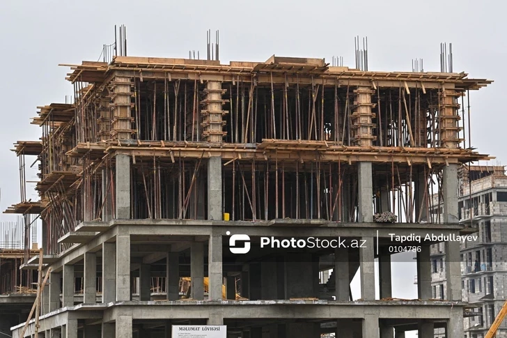 Жители улицы Карабах в Баку пятый год ждут обещанные квартиры