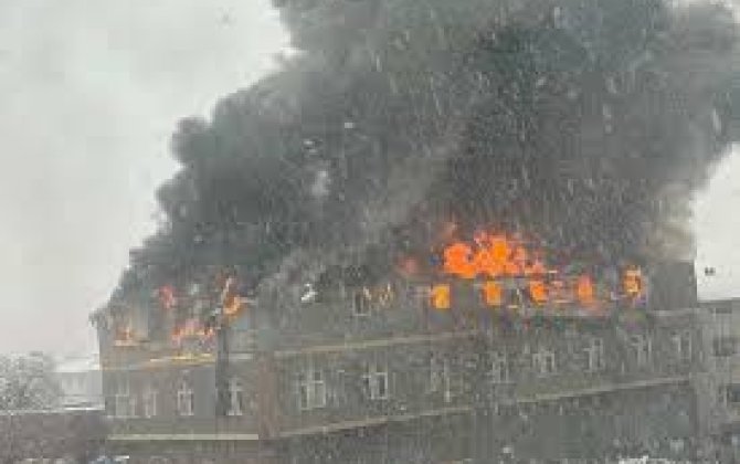 В Стамбуле вспыхнул пожар на фабрике