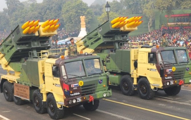 Bir tərəfdən sülh danışıqları, digər tərəfdən sürətlənən silahlanma: regionda nə baş verir?