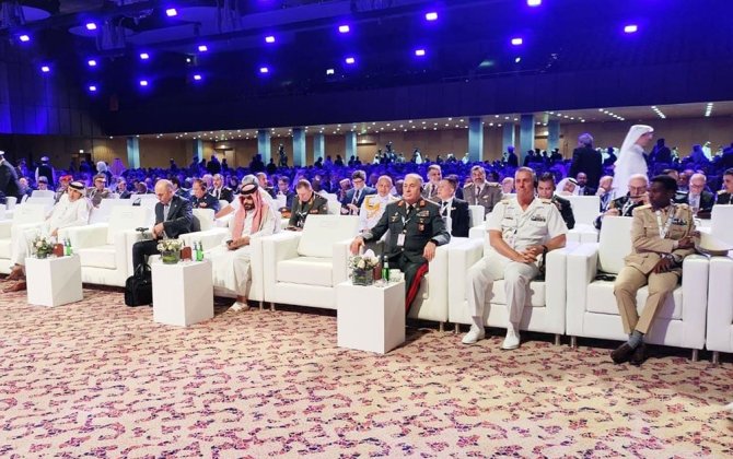 Керим Велиев посетил в Катаре Международную военно-морскую выставку