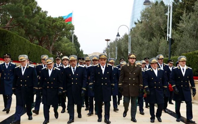Prokurorluq əməkdaşları Şəhidlər xiyabanını ziyarət etdi - FOTOLAR