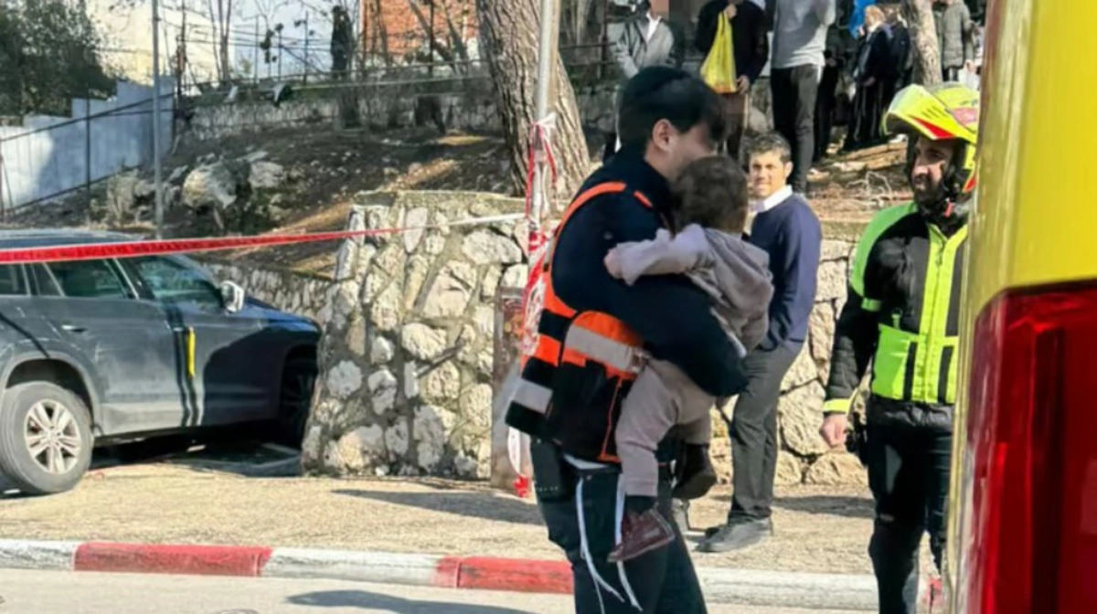 Qüdsdə bağçada naməlum maddədən kütləvi zəhərlənmə: 55 uşaq xəstəxanaya yerləşdirildi