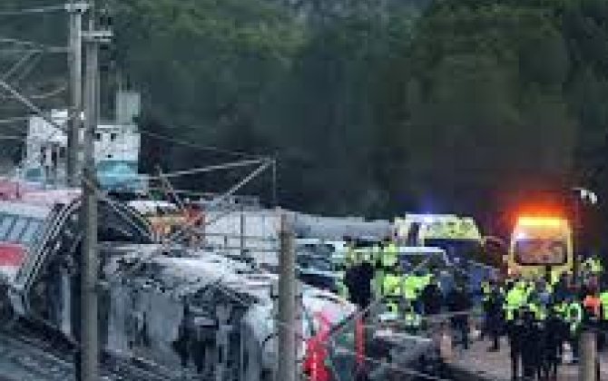 Испания объявила трехдневный траур по погибшим в Адамусе