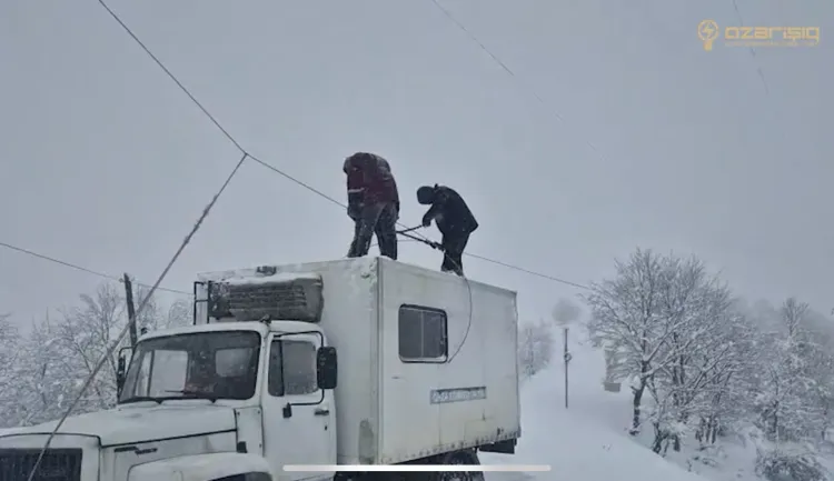 “Azərişıq” ASC cənub regionunda baş vermiş qəzaların aradan qaldırılması üçün fasiləsiz çalışır