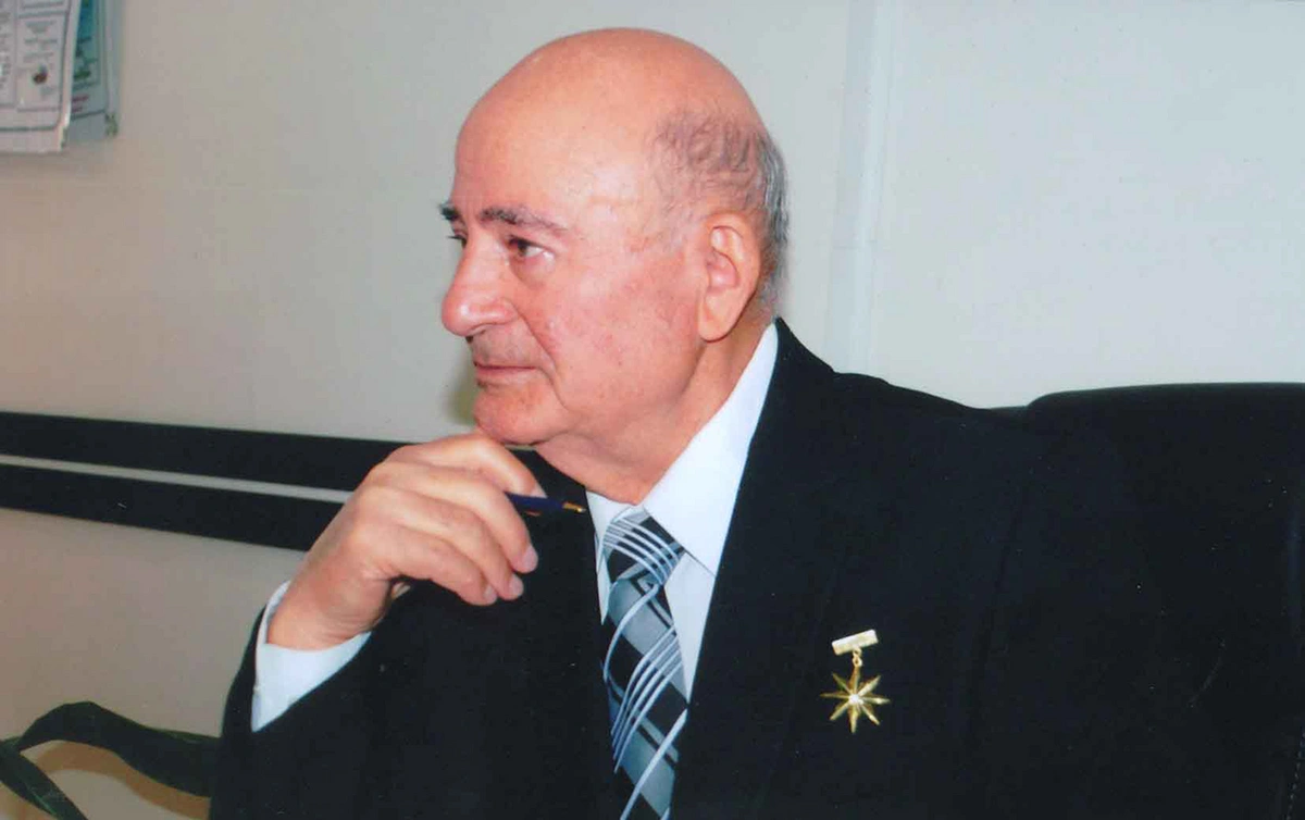 Скончался поэт и драматург Гариб Мехди