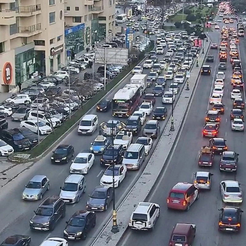 Paytaxtın sıxlıq müşahidə olunan küçələri