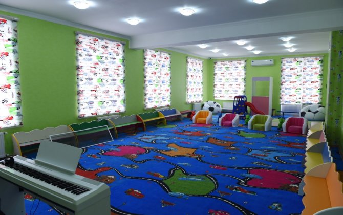 Uyğunsuz görüntüləri yayılan müəllimə ilə bağlı qərar